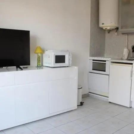 Studio 4 Personnes Studio Cabine 4 Couchages Bien Equipe.